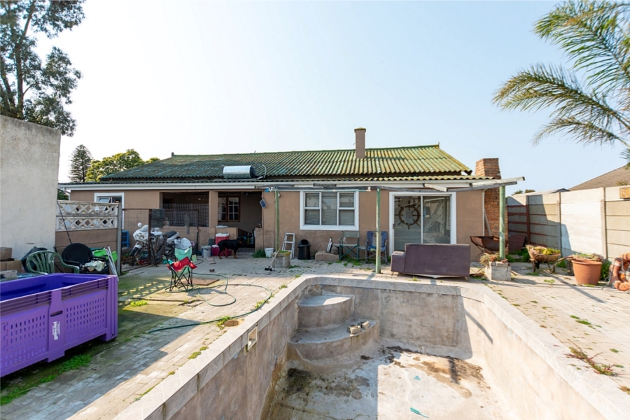 5 Bedroom Property for Sale in Laaiplek Western Cape